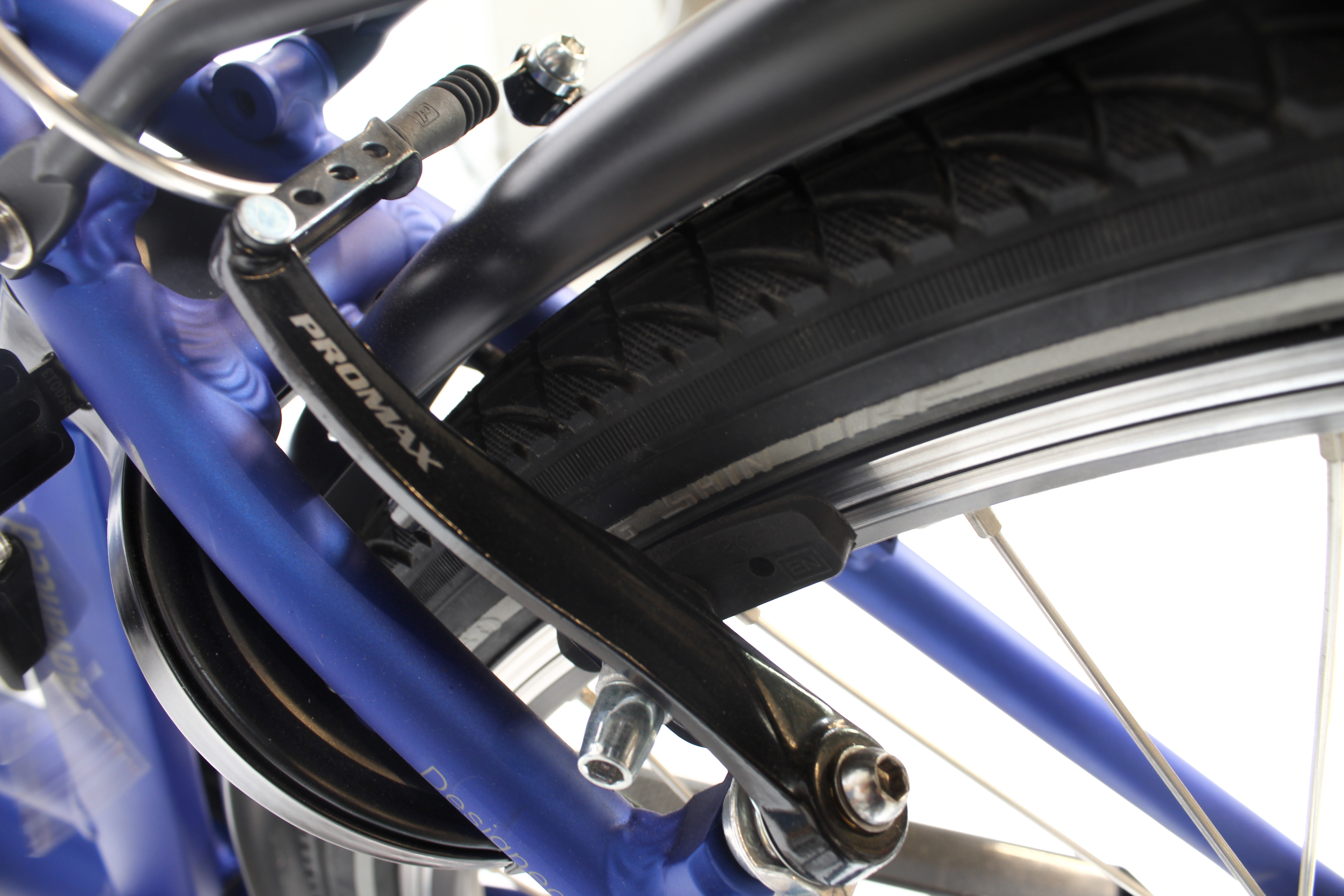 SAXONETTE Advanced Sport - E-Citybike B-Ware neuwertig Federgabel blau matt